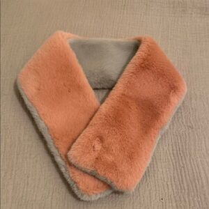 HAZZYS Elegant Peach and Gray Faux Fur Scarf
